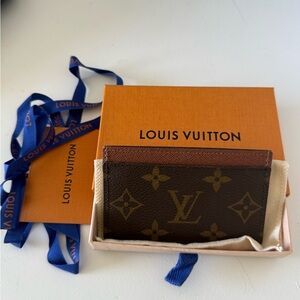 LV card holder